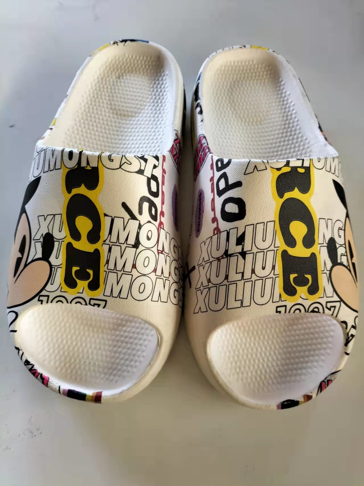 YZY Limited Edition Slides